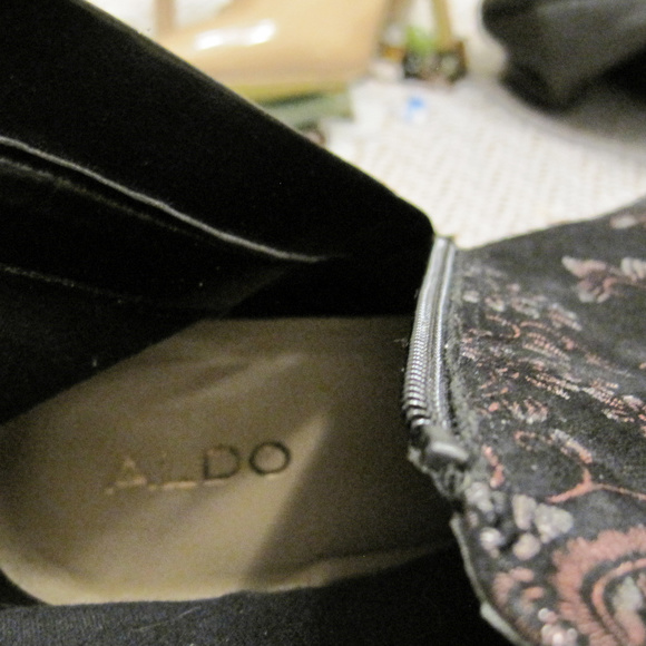 Woman's Aldo Desmarais Ankle boot Size 7 - Picture 5 of 6